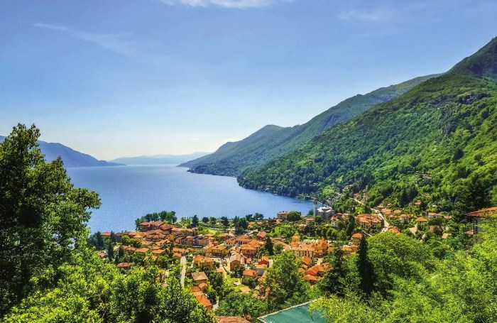 Lodge lake familyvacationist whiteface